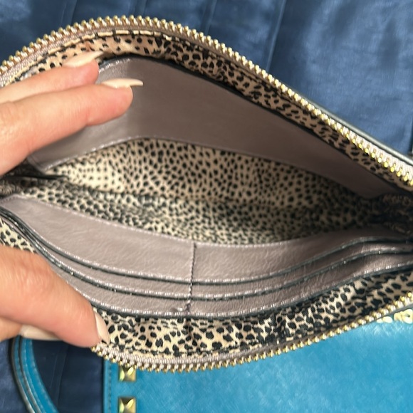 Purses - Picture 8 of 10